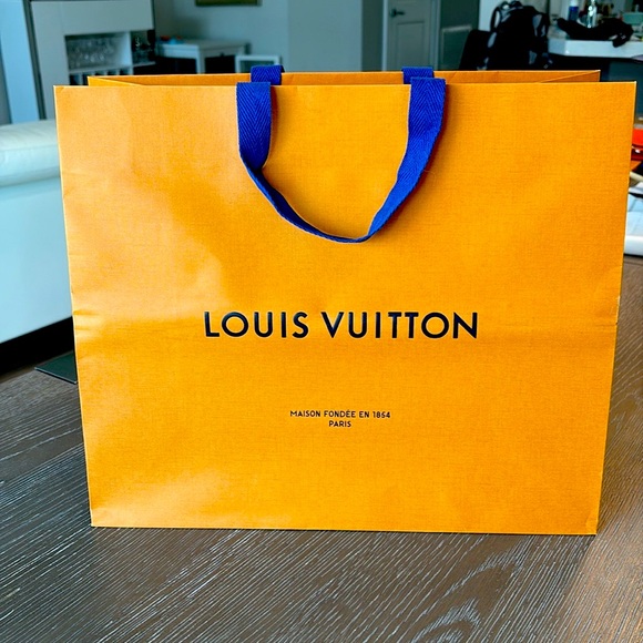 Meet your Posher, Anne - Picture 1 of 1